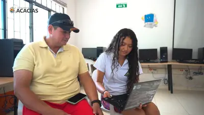 El Equipo de la Oficina TIC termina de hacer entrega de portátiles a los alumnos de la Institución Educativa Chichimene