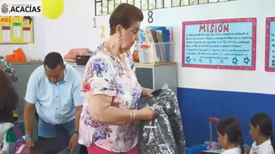 Bancolombia donó 160 Kits escolares a la Administración Municipal.
