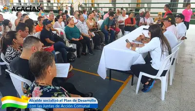 Alcalde expone Plan de Desarrollo Municipal a Juntas de Acción Comunal.