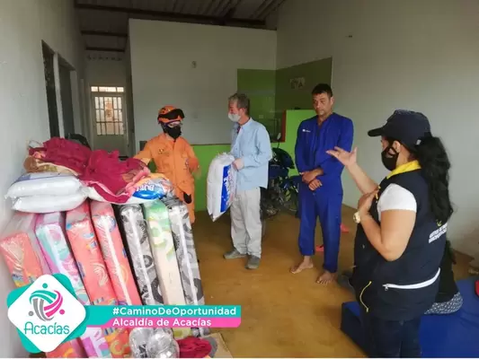 Entrega de ayudas a familias afectadas por inundaciones en Quebraditas