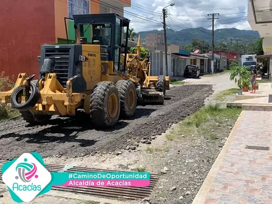 Mantenimiento de vías en el barrio Los Cedros
