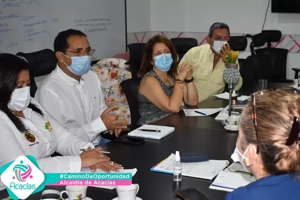 El Alcalde Eduardo Cortés Trujillo y la Secretaria de Salud de Acacías evaluaron Proceso de Vacunación