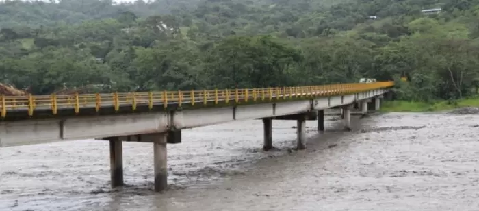 Concesión Vial de los Llanos: Puente sobre el río Guayuriba en Buen Estado
