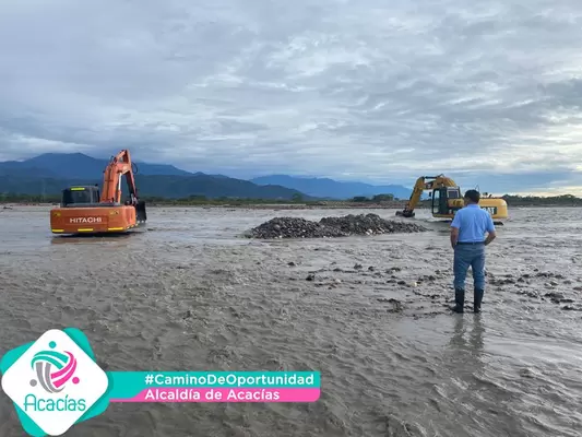Trabajos en el Río Guayuriba por trasvase a Caño Chichimene
